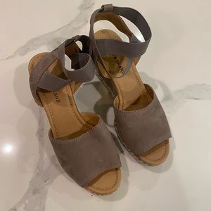 Lucky Brand size 10 Women's Wedges